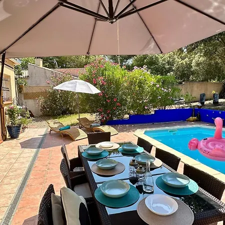 & Beach, Pool וילה