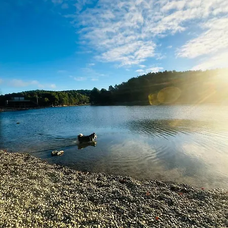 New! Carcassonne Lake, Pool Villa Вилла *